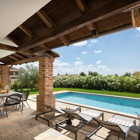 Villa Rustic Ruta & Seseli With A Pool Sveti Lovrec Pazenaticki