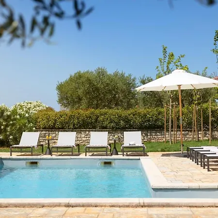 Rustic Ruta & Seseli With A Pool Villa Sveti Lovrec Pazenaticki