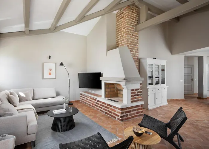 Rustic Ruta & Seseli With A Pool