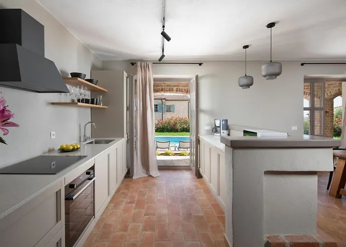 Villa Rustic Ruta & Seseli With A Pool Sveti Lovreč Pazenatički