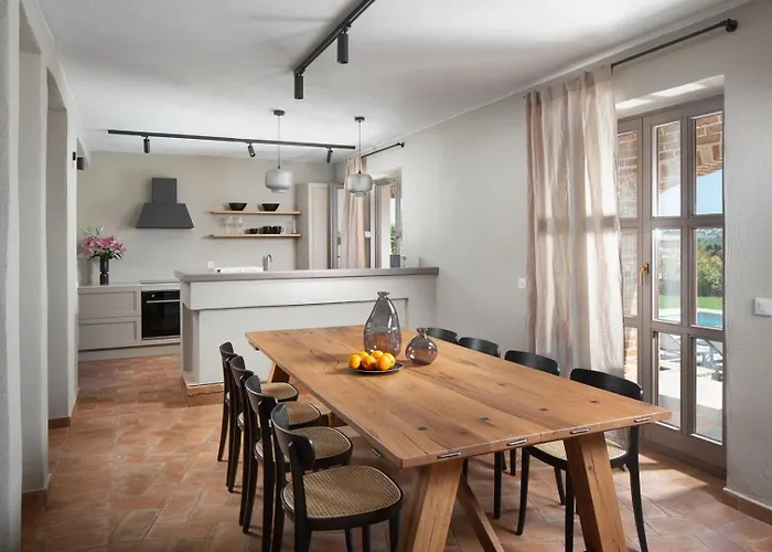 Rustic Ruta & Seseli With A Pool Sveti Lovreč Pazenatički