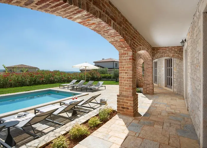 Rustic Ruta & Seseli With A Pool *