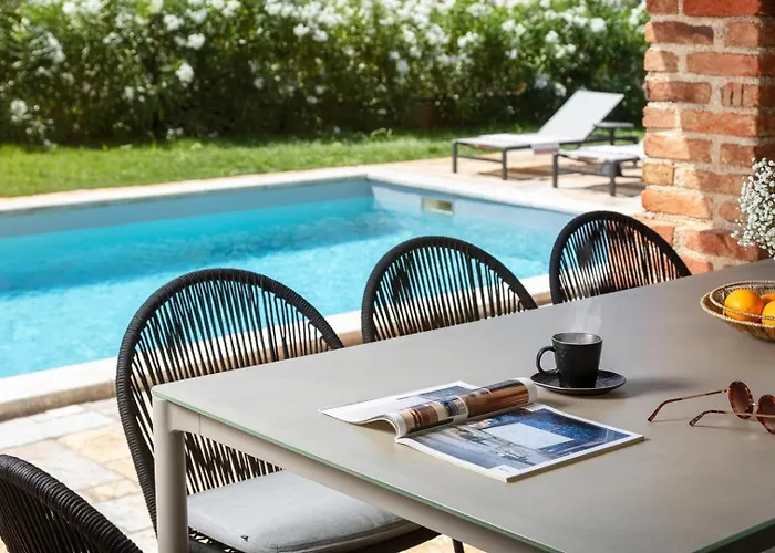 Villa Rustic Ruta & Seseli With A Pool Sveti Lovreč Pazenatički