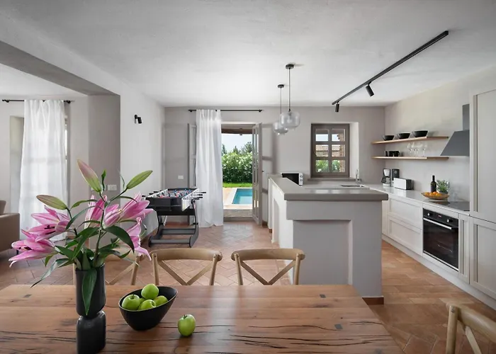 Rustic Ruta & Seseli With A Pool *