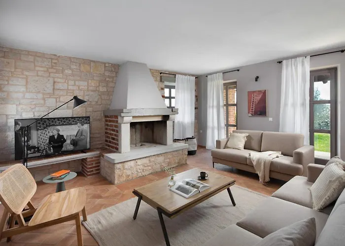 Rustic Ruta & Seseli With A Pool Sveti Lovreč Pazenatički